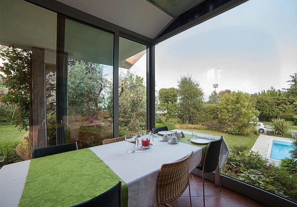B&B Villa Adriano Desenzano del Garda Exterior photo