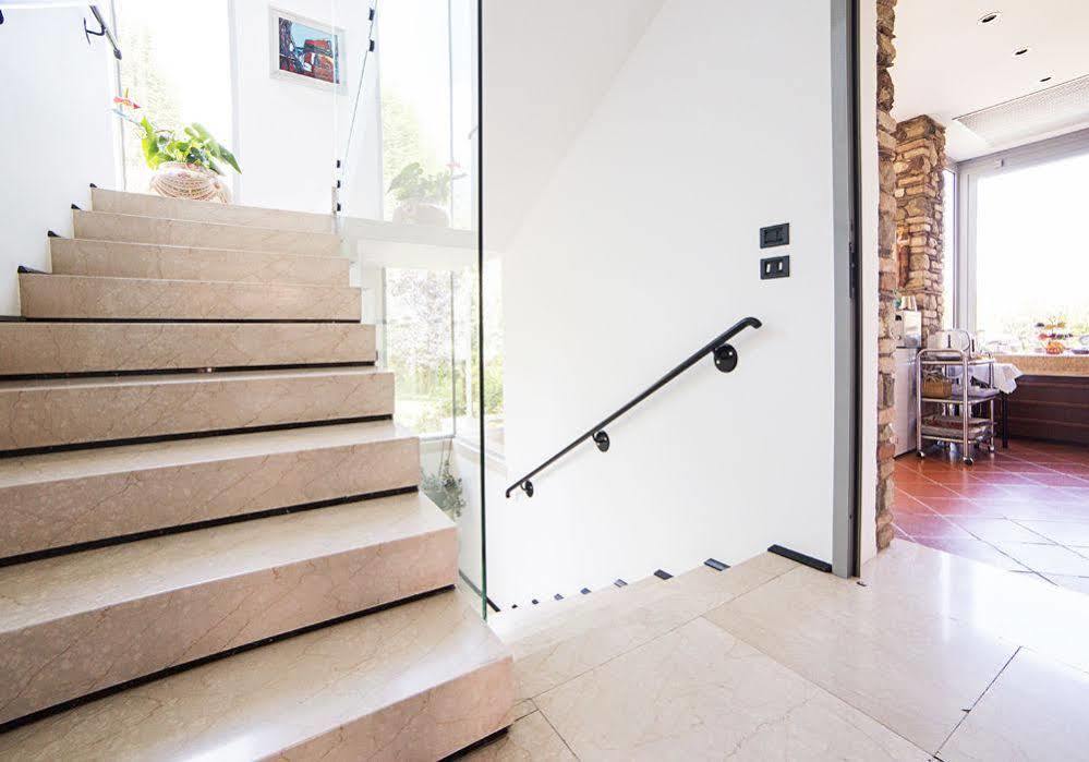 B&B Villa Adriano Desenzano del Garda Exterior photo